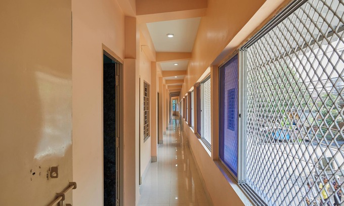 Dumdum Maison | Deb Guest House