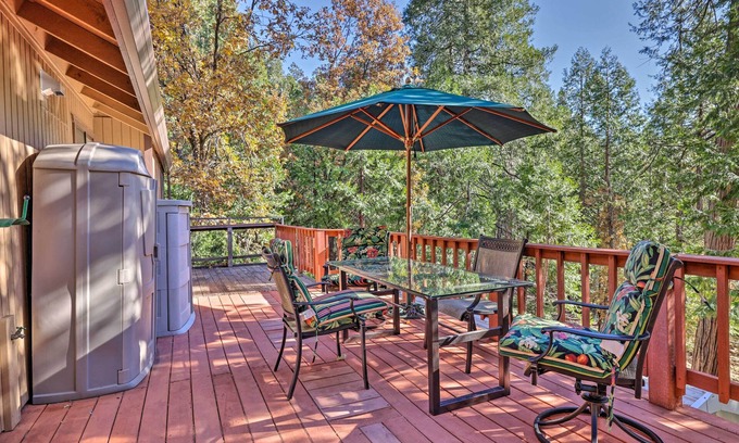 Twain Harte Cabine | Deck w/ Forest Views: Quiet Twain Harte Cabin!