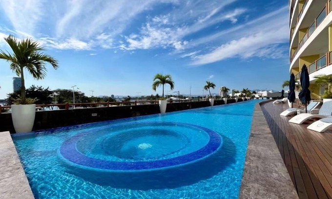Puerto Vallarta Hôtel | Deck12 Casino and Resort by Monyxbnb