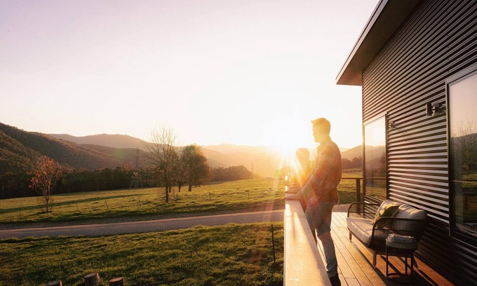 Bright Appartement | Deep Creek: Saddler's Stay - Modern farmstay with breathtaking views.