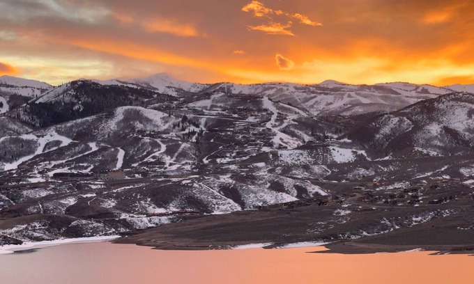 Hideout Maison | Deer Valley East - Modern Mountain Retreat with Lake View