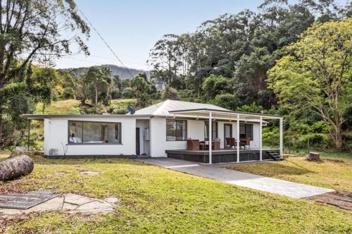 Kembla Grange Maison | Deer Valley Farm Stay Illawarra sleeps up to 9
