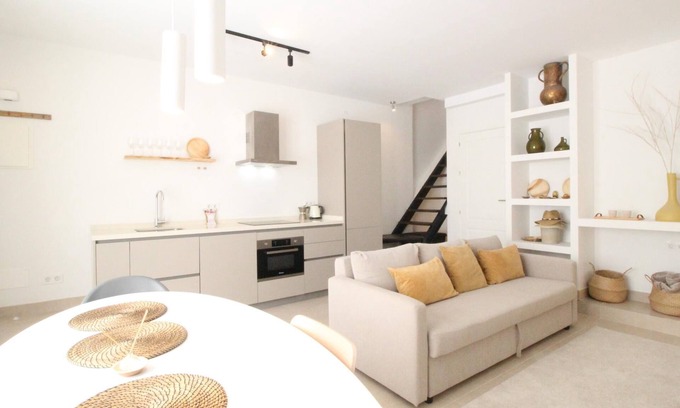 Plaza de Toros Vieja Appartement | Del Parque Flats Constancia Duplex