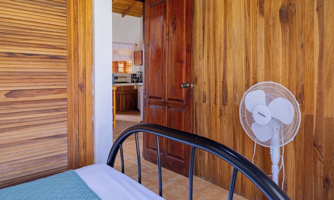 Arenal Maison | Delightful 2-bedroom house in Nuevo Arenal, Near Lake Park Access