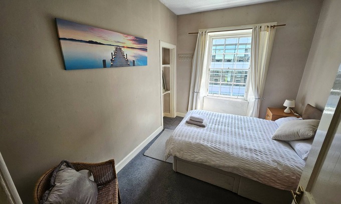 Tollcross Appartement | Charming 2BD Flat, 10 Minutes to Edinburgh Castle