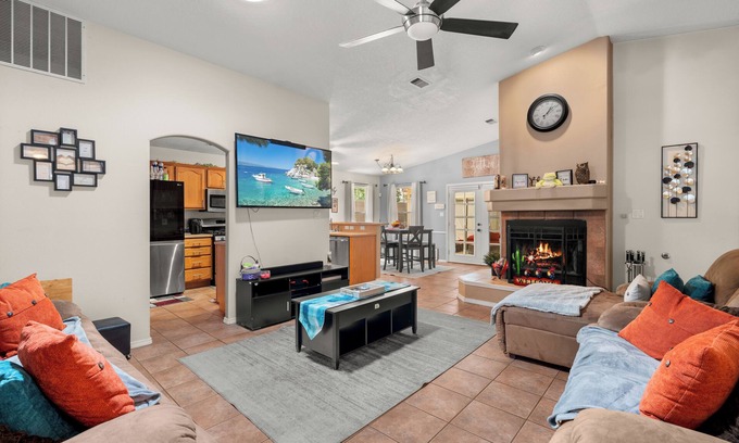 Paradise Hills Civic Maison | Delightful 3 bedroom home in Albuquerque