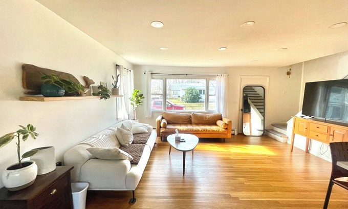 Topsham Maison | Delightful 4-bedroom house with WiFi in charming Topsham