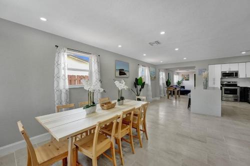 Delray Beach Maison | Delray Beach 4Bed Home Football Games Backyard