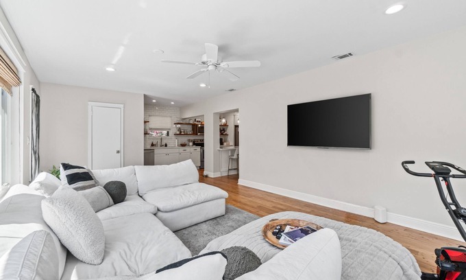 Delray Beach Villa | ★★★★★ Delray Beach Getaway w/ Spacious Yard, Grill & Steps to Atlantic Avenue