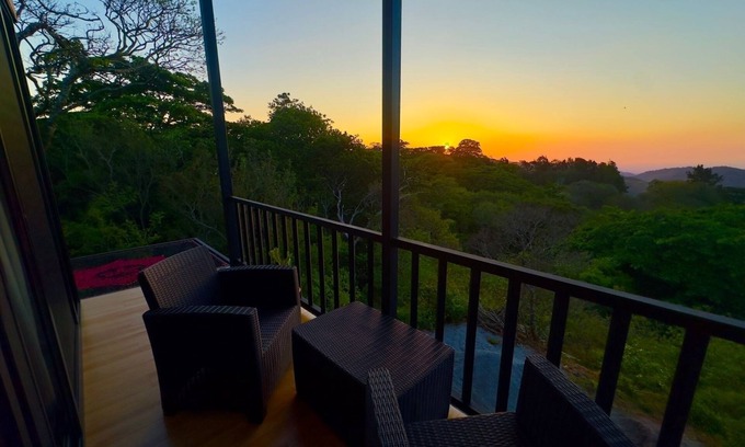 Sierra Maison | Delux Manvama Monteverde