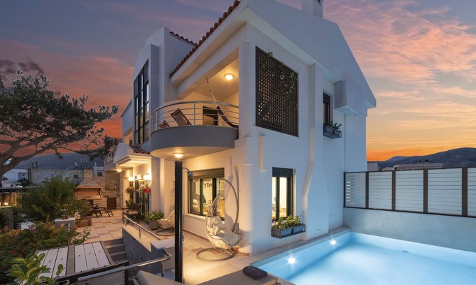 Koutsouras Maison | Deluxe 4 bedroom villa with loft next to beach