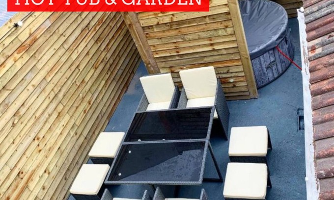 Blackpool Town Center Appartement | de Luxe-Appartement-Salle de bain privée séparée-Vue sur Jardin-Hottub