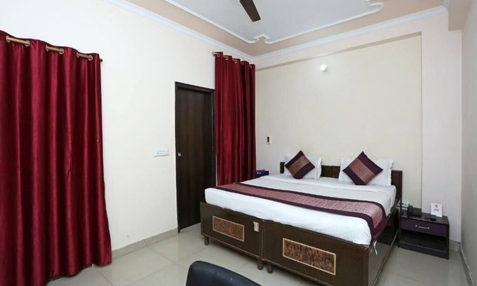 Mahipalpur Hôtel | Deluxe Double Room - 2 Adults + 1 Child - Hotel Ramida Suites At Delhi Airport