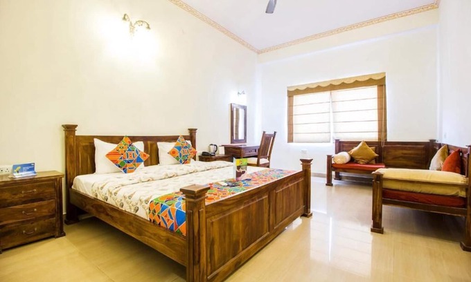 Jagatpura Hôtel | Deluxe Double Room #2/ W breakfast