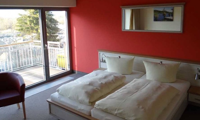 Liepen Appartement | Chambre Double de Luxe avec Balcon - Hotel & Restaurant Am Peenetal