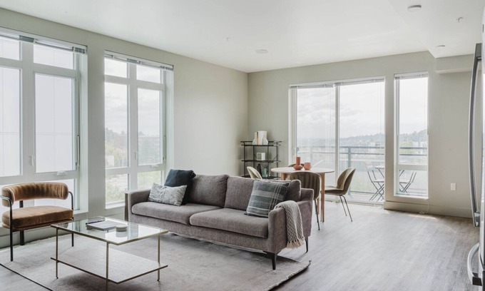 Squire Park Appartement | Deluxe First Hill 2BR w/ Gym, BBQ & Rooftop Lounge, by Blueground