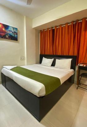 Andheri West Hôtel | Deluxe Inn - Near Kokilaben Dhirubhai Ambani Hospital