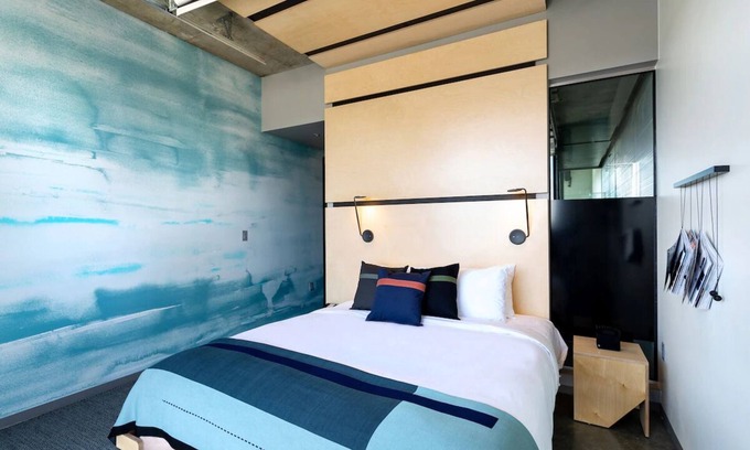 River North Art District Hôtel | Deluxe King City View: The Source Hotel, Rooftop Bar, Japanese Tubs, in RiNo