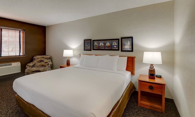 Peoria Hôtel | Deluxe King Room in Stoney Creek Peoria! Easy I-74 Access, On-site Parking