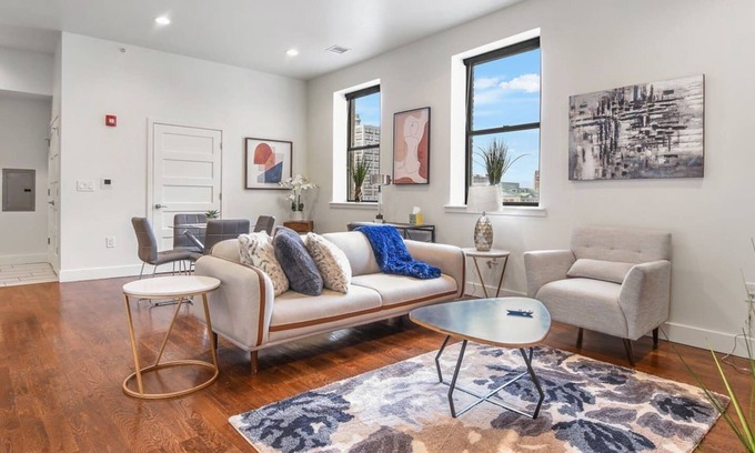 Central Business District Hôtel | ★Deluxe Modern ★2BR King ★30 minutes to Manhattan
