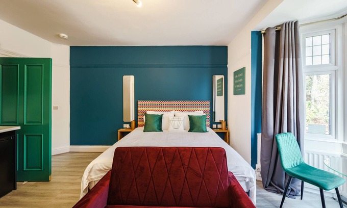 City Centre Appartement | Studio-de Luxe-Douche-Vue sur Parc-Ground Floor