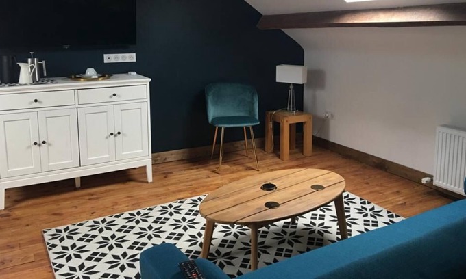 Saint-Pierre-de-Fursac Lit Et Petit-Déjeuner | Deluxe Suite in the Heart of the French Countryside