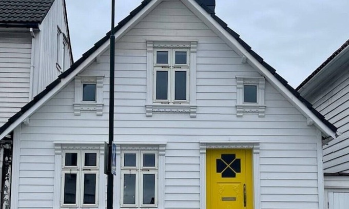 Stavanger Maison | Den Gule Døren