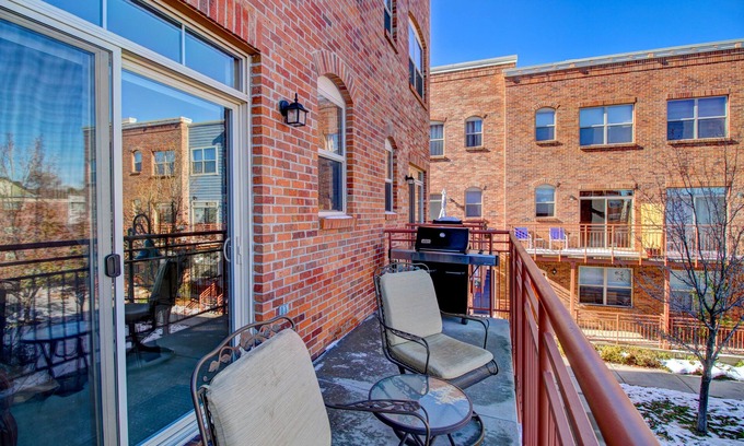 Arvada Plaza Area Maison | Denver West Adventures ... une expérience de vacances spéciale et astucieuse dans le Colorado