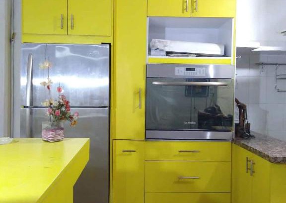 Jiutepec Appartement | Departamento cerca de CIVAC con cocina amarilla