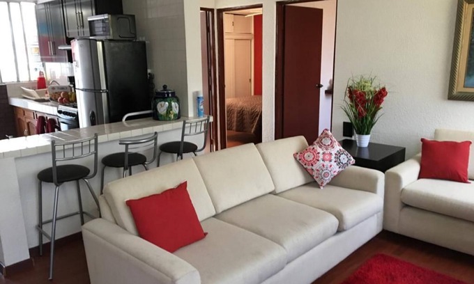 Zona Dorada Appartement | Departamento totalmente amueblado en la Zona Dorada, a 4 cuadras de la playa.