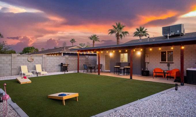 Scottsdale Highlands Estates Maison | Desert Bloom l 5 min to Old Town l Hot Tub