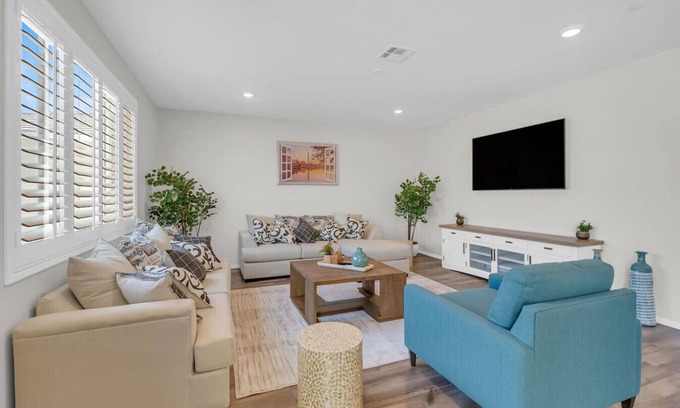 Moreno Valley Maison | Desert Breeze! Close to March ARB and RUHS Hospital & Town!