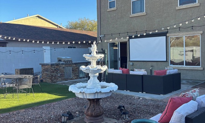 Tucson Maison | Desert Charm! 3BR Home with A/C, WiFi & Spectacular Mountain Views