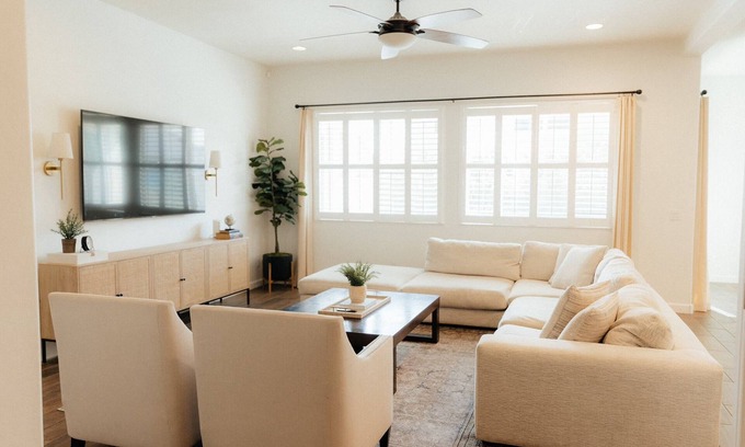 Emperor Estates Maison | Desert Haven W/ Pool, Spa, and Putting Green