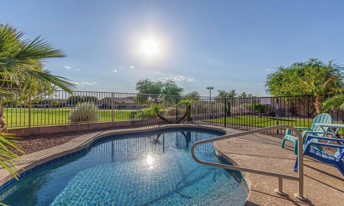 Parkwood Ranch Maison | Desert Haven with Heated Pool