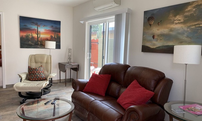 Limberlost Maison | Desert Morada Casita P 1 BED 1 BATH Dog ONLY! max 2-NO OTHER PETS