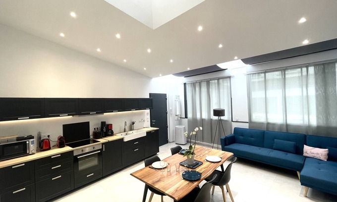 Montreuil-sur-Mer Appartement | Appartement design vue cour numéro 12