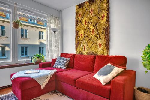 Punavuori Appartement | Design District w Free Parking Garage, Balcony, Netflix, 200m tram&bus