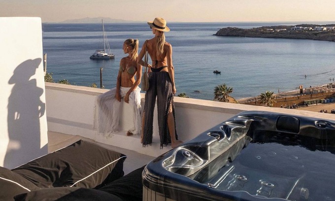 Paradise Hôtel | Design Superior Apartment with Jacuzzi, Sea View, Shared Infinity Pool, Bar, Gym