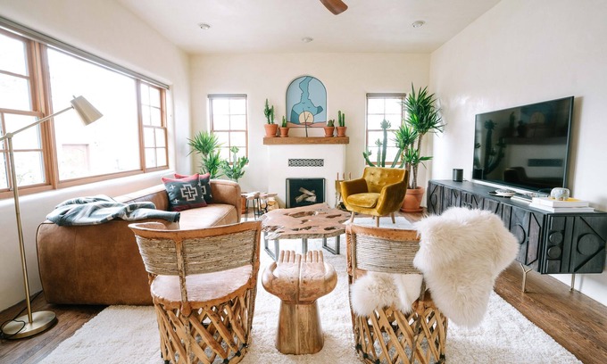 Northeast Santa Fe Maison | Designer 4BD / 3BA + Spa dans le centre-ville historique