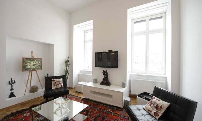 Brasov City Centre Appartement | Appartement design dans un bâtiment historique