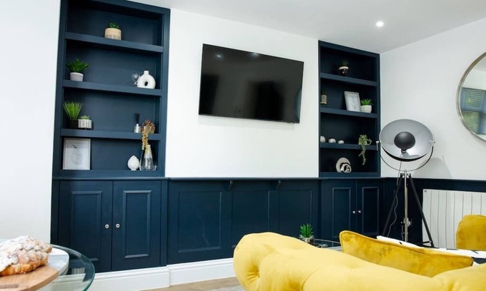 Canton Appartement | Designer Cardiff Apartments with Free Parking