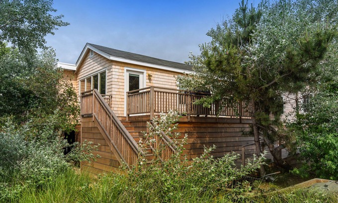 Ocean Bay Park Cottage | Maison Ocean Bay Park avec climatisation partielle, terrasse, W / D, WiFi - Marchez jusqu'à la plage!