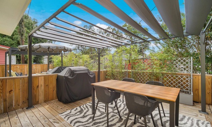 Metropolitan Maison | Designer Digs w/ Amazing Patio, Walk Everywhere by Lucky Savannah