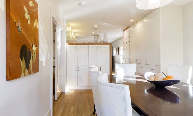 North Park Hill Maison | Enjoy Denver Culture in Stylish Uptown Bungalow. Airbnb Super Host