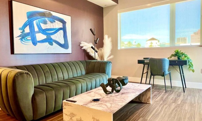 Hollywood Appartement | Designer Hollywood Penthouse with Private Balcony on Sunset
