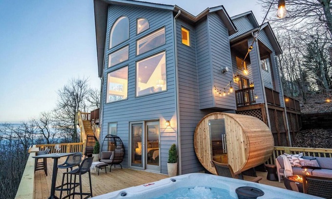 Roseland Maison | Designer Home w/ Incredible Views, Sleeps 16