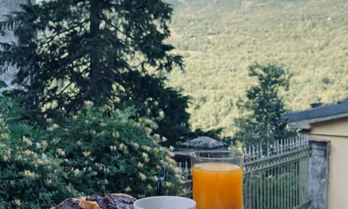 Caramanico Terme Maison | Designer home with artistic soul, a panoramic garden overlooking the mountains.