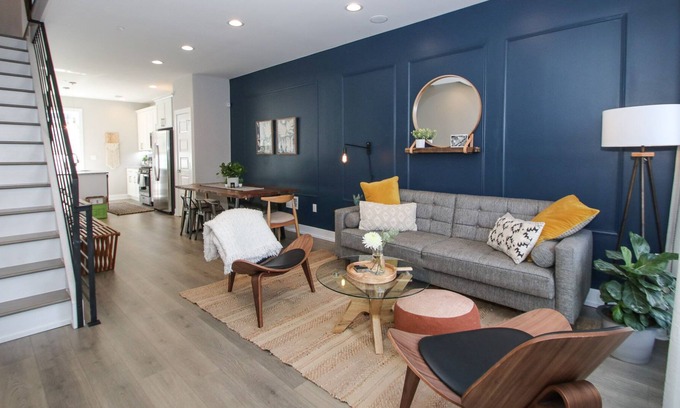 South Philadelphia Maison | Designer Home with Roof deck!4B/3B, Sleeps 10!