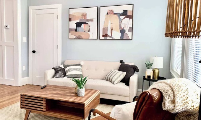 Arlington Copropriété | Designer Style 3Br, King Bed, W/D,Parking,Spotless
